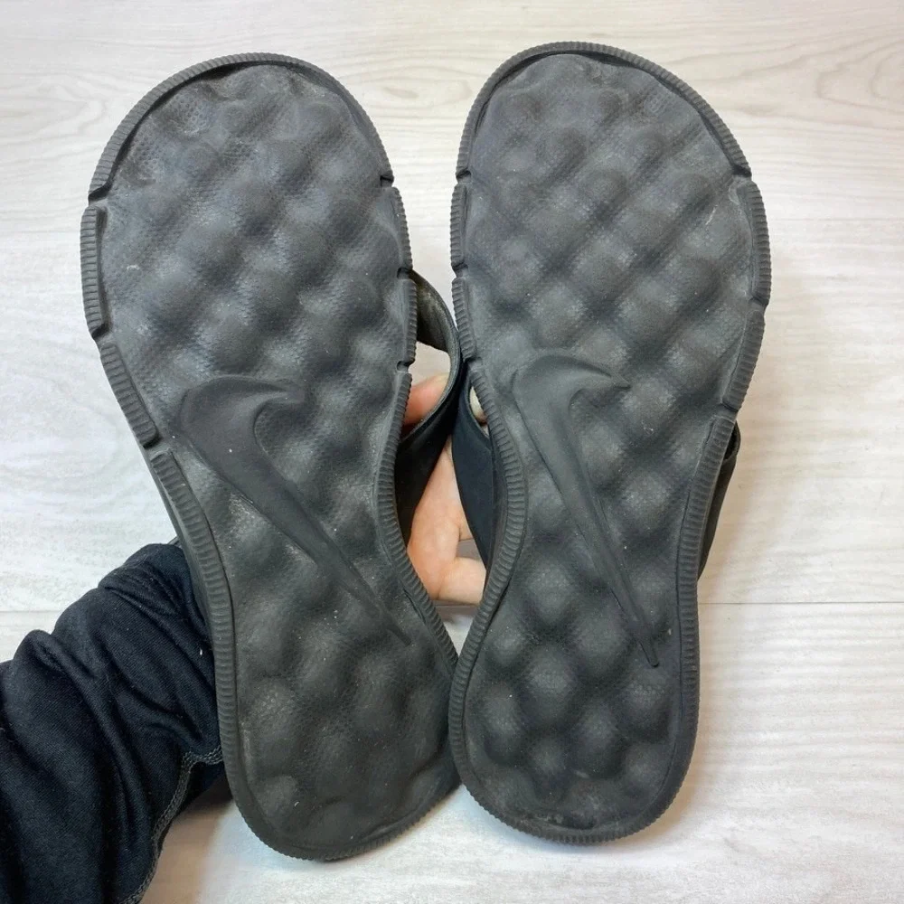 Nike Womens Sz 10 Comfort Footbed Flip Flops Thong Sandals Black 882697-001 Foam